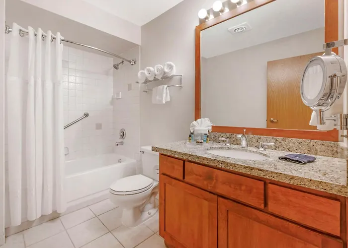 Best Western Plus Mill Creek Inn
