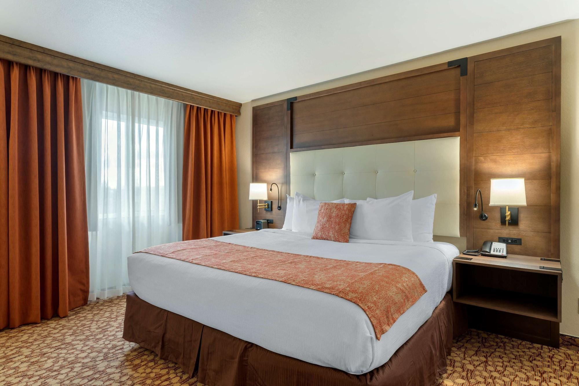 Hotel Western Mill Creek 3*