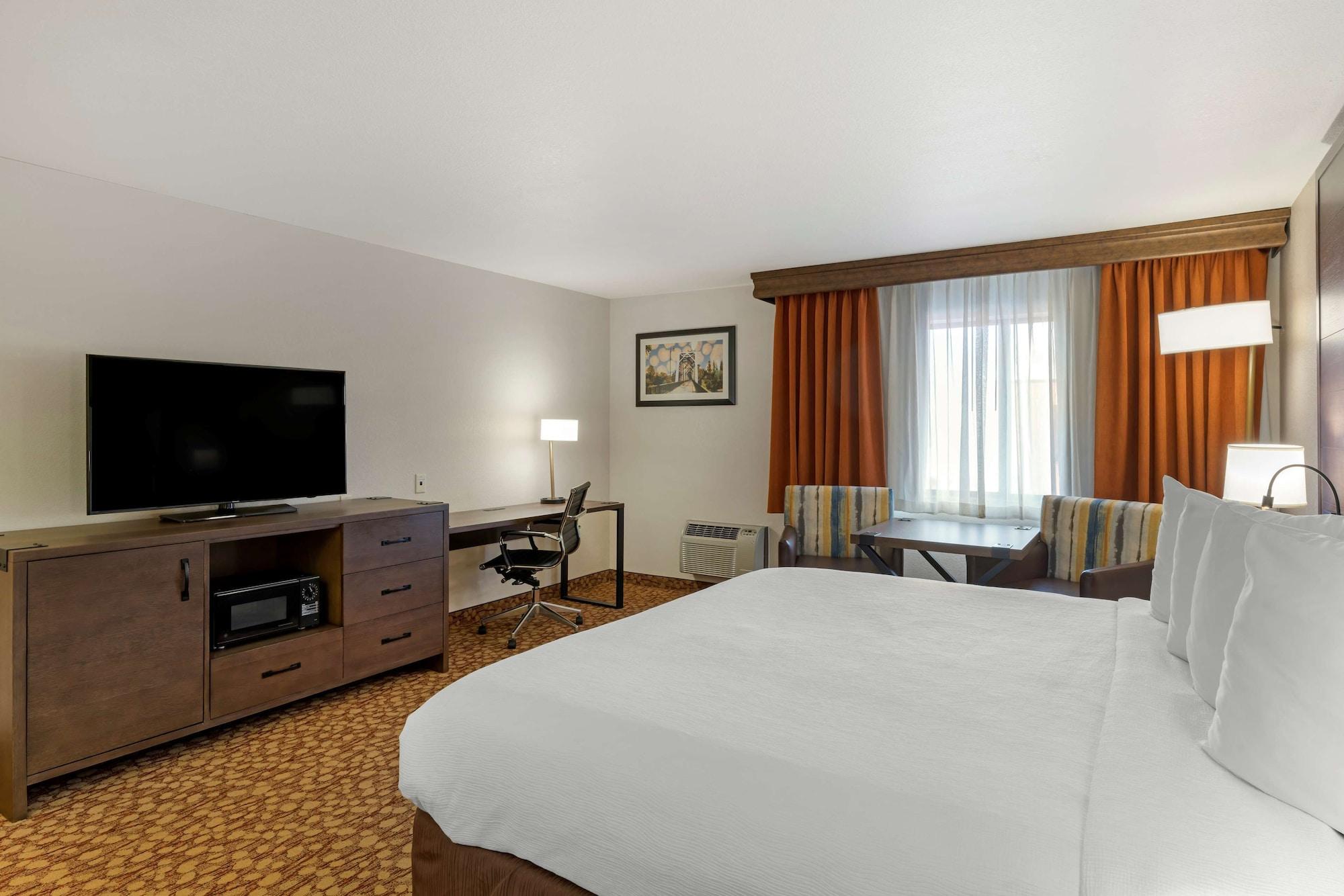 Western Mill Creek Hotel 3*