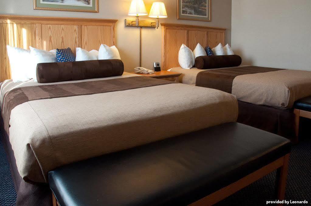 Western Mill Creek Hotel 3*