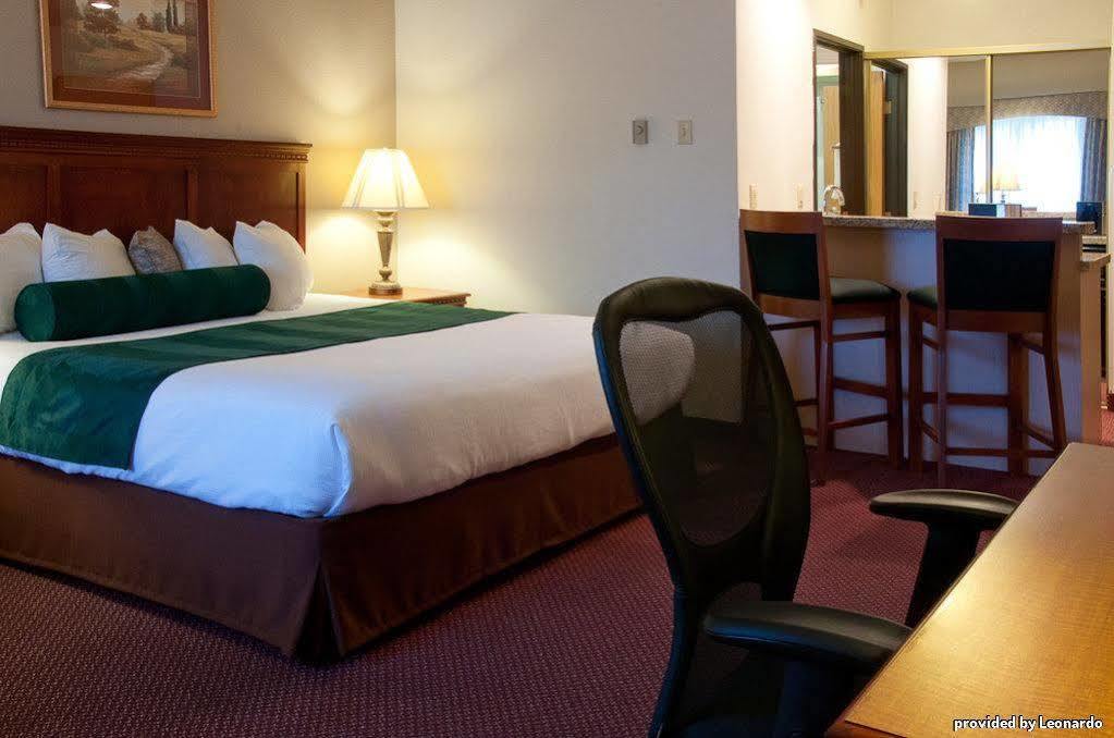 Western Mill Creek Hotel