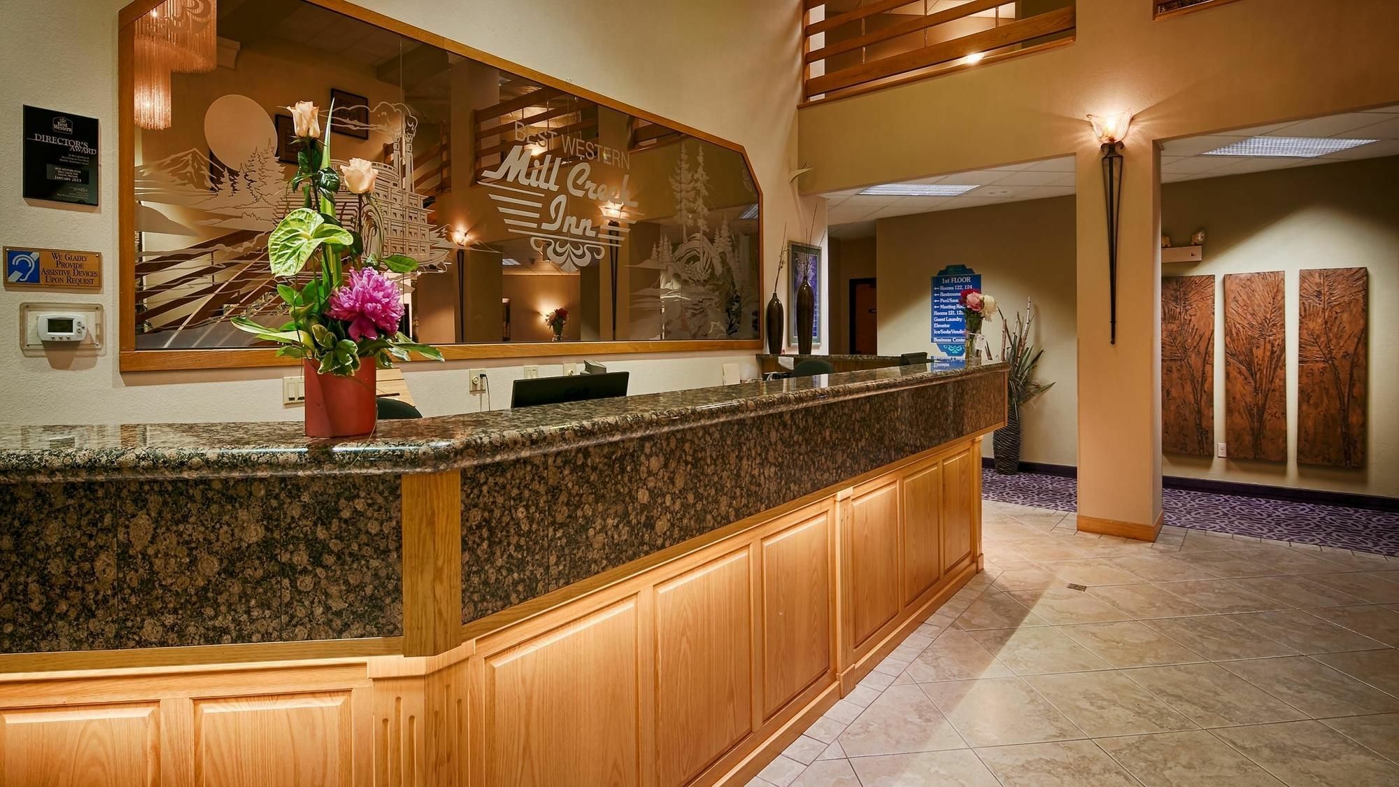 Western Mill Creek Hotel 3*